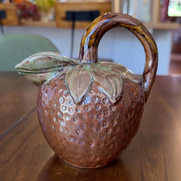 Vintage Strawberry Pitcher Majolica Style Pottery 6" - Picture 5 of 13